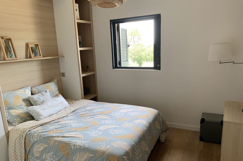 Photo of Bedroom in Saint-Jacques
