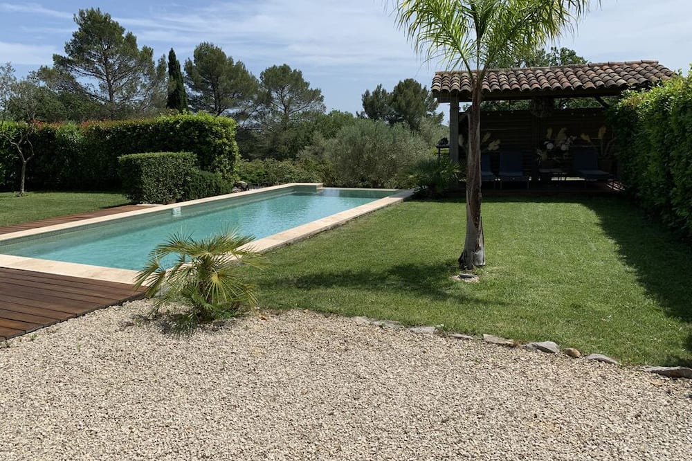 Photo of Outdoor in Saint-Jacques