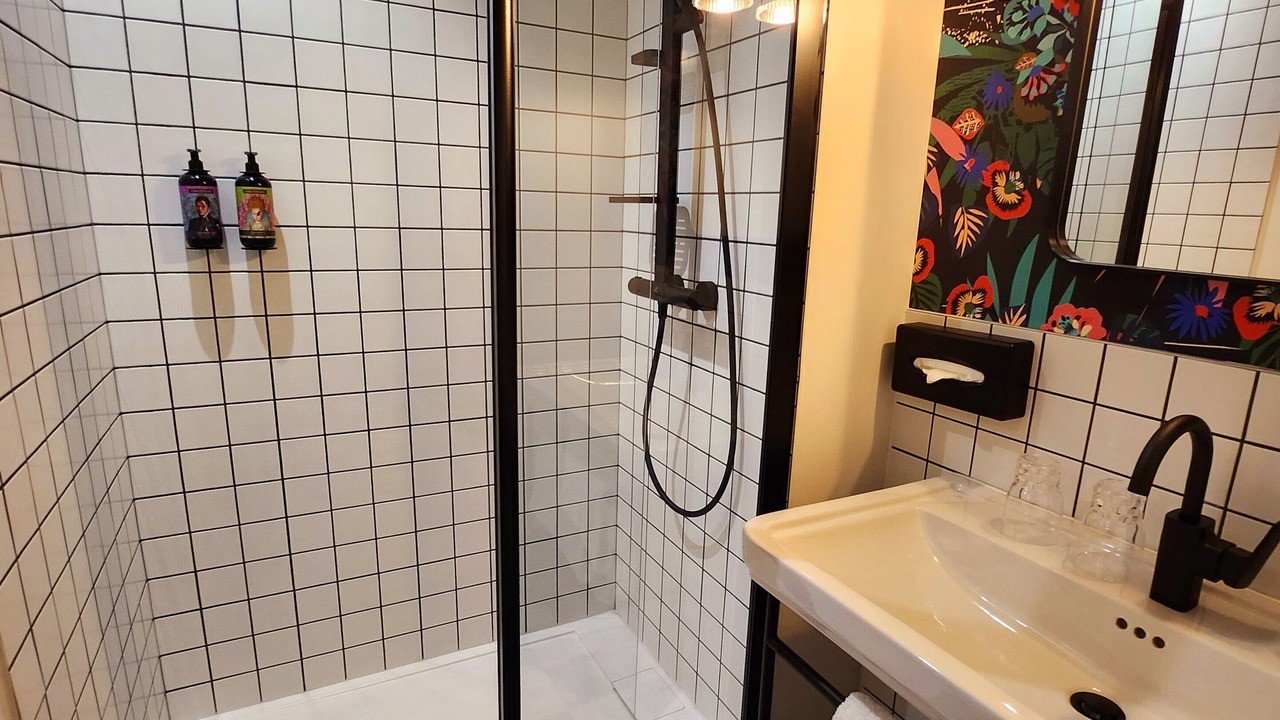 Photo of Bathroom in La Fuye-Velpeau