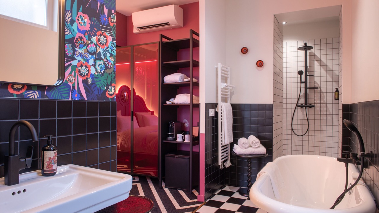 Photo of Bathroom in La Fuye-Velpeau