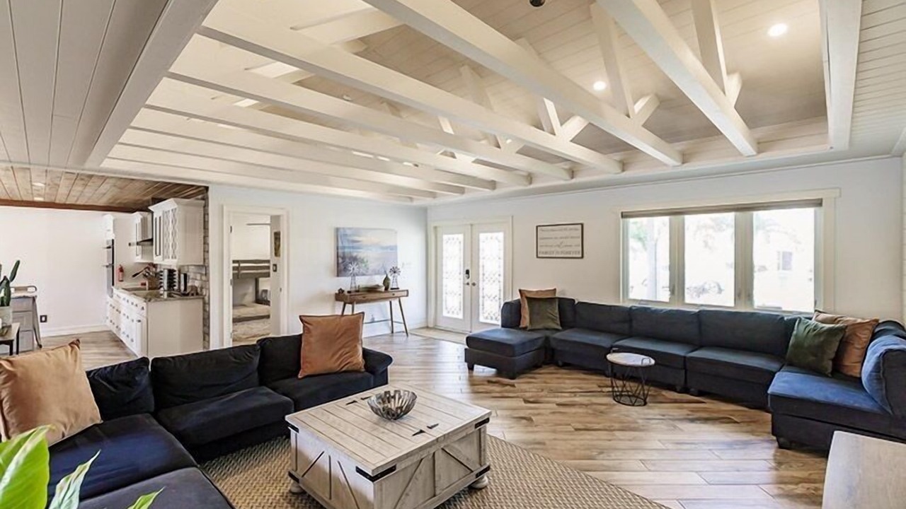 Photo of Livingroom in Willoughby Acres