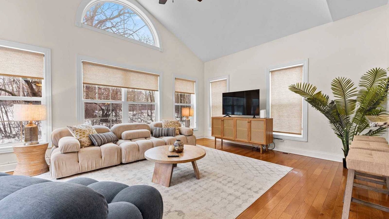 Photo of Livingroom in Libertyville