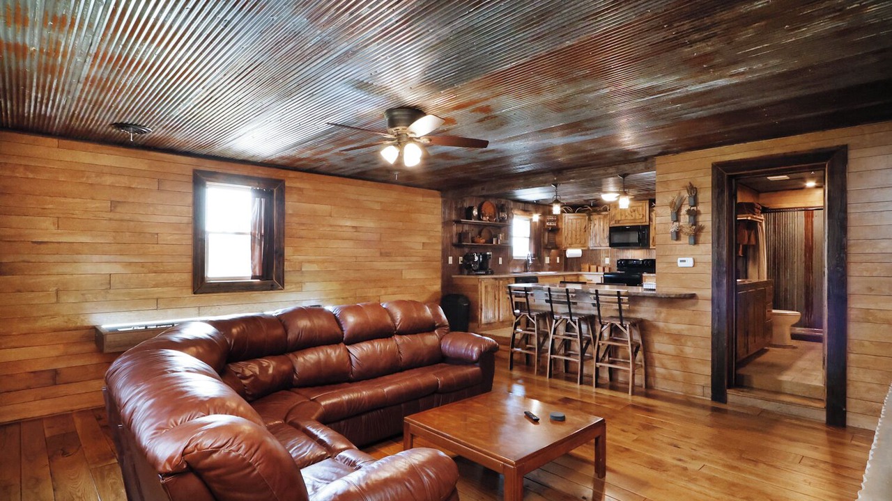 Photo of Livingroom in Junction City