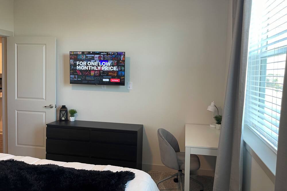 Photo of Bedroom in Aubrey