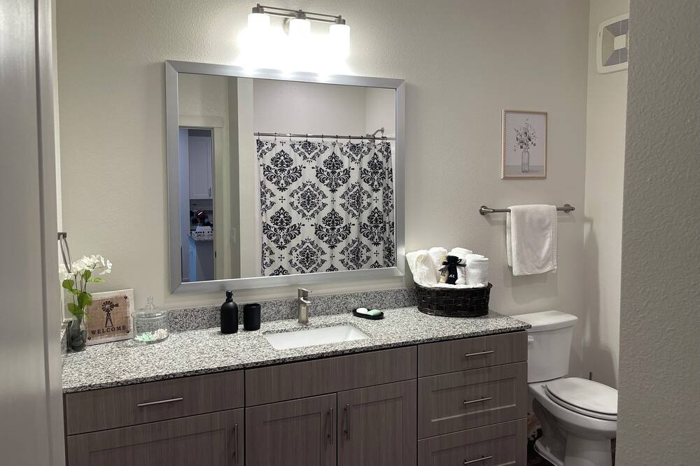 Photo of Bathroom in Aubrey