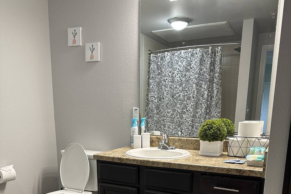 Photo of Bathroom in Atascocita
