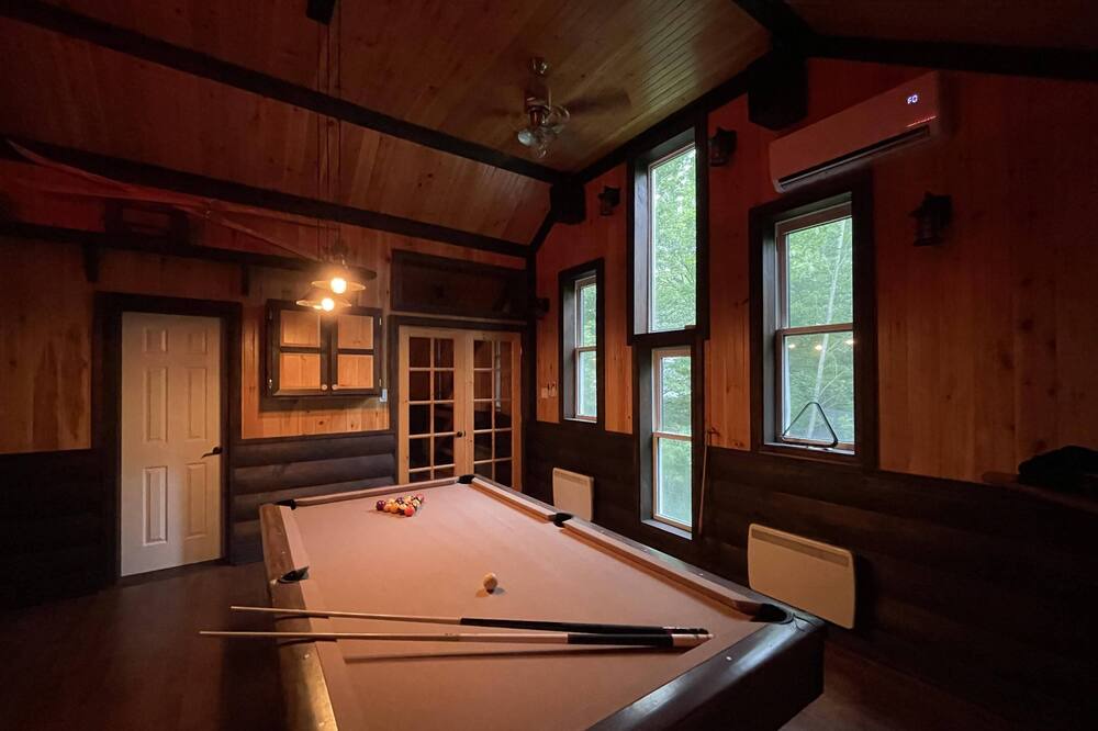 Photo of Bedroom in Mille-Isles