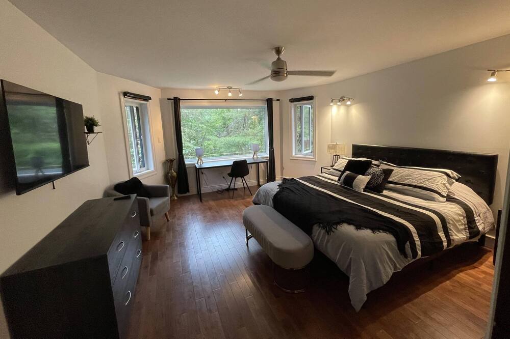 Photo of Bedroom in Mille-Isles
