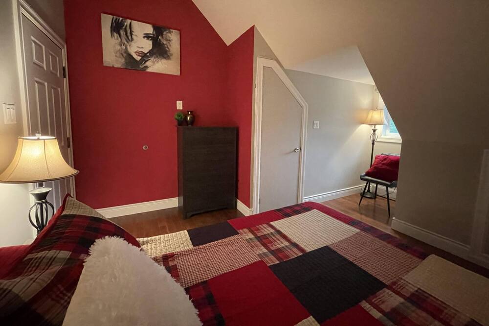 Photo of Bedroom in Mille-Isles