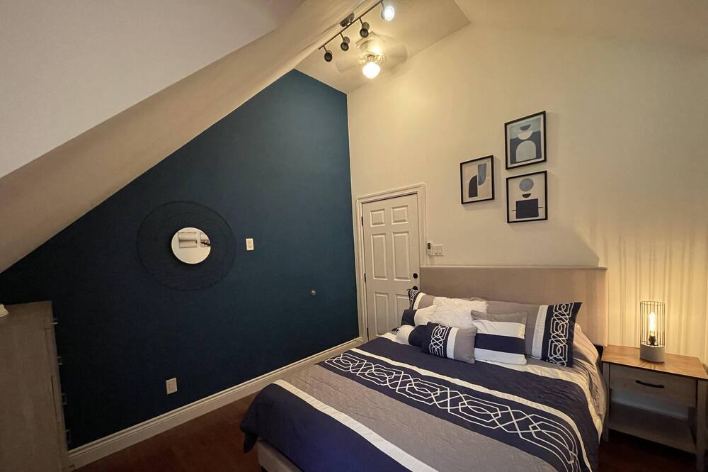 Photo of Bedroom in Mille-Isles