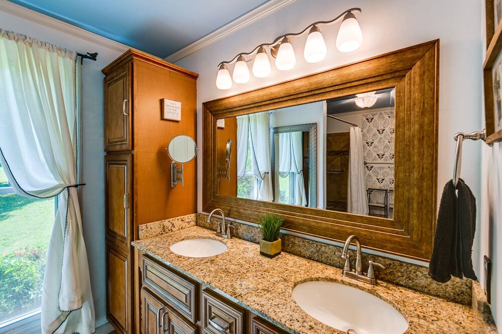 Photo of Bathroom in Whites Creek
