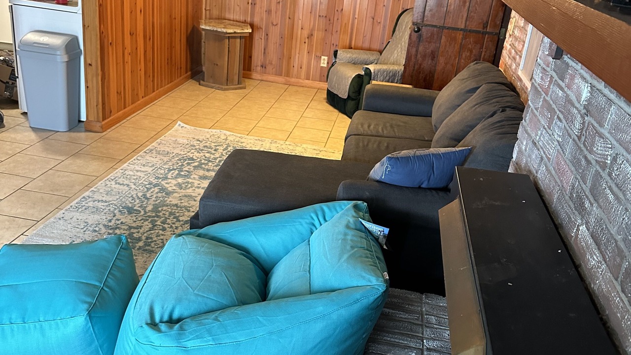 Photo of Livingroom in Grove
