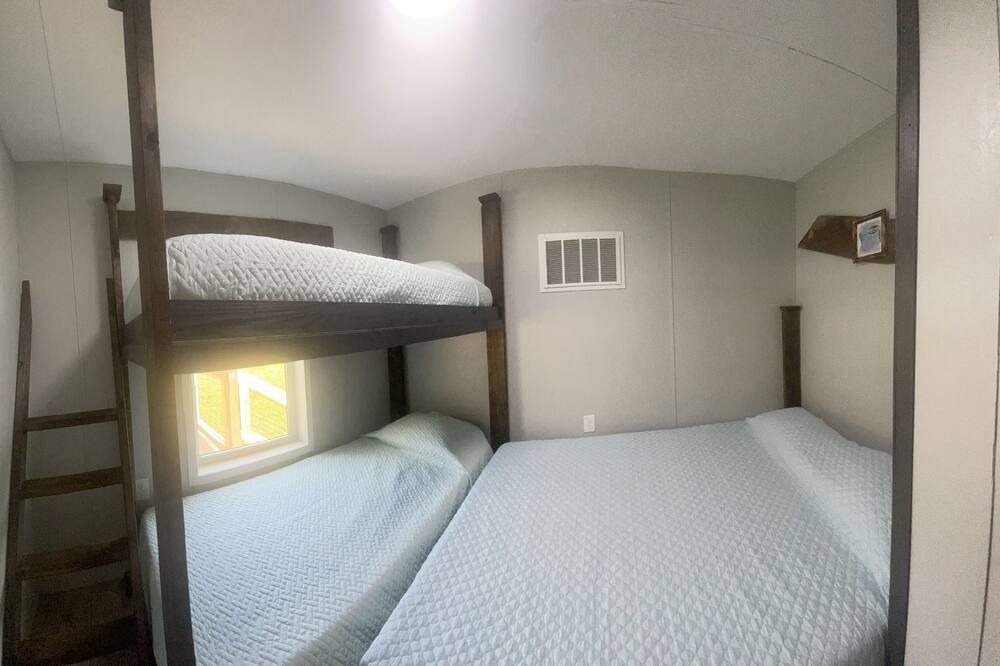 Photo of Bedroom in Dandridge