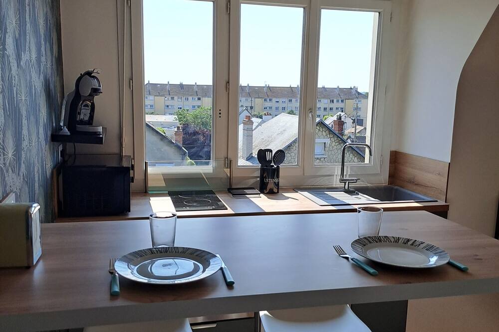 Photo of Others in Claude Decaen