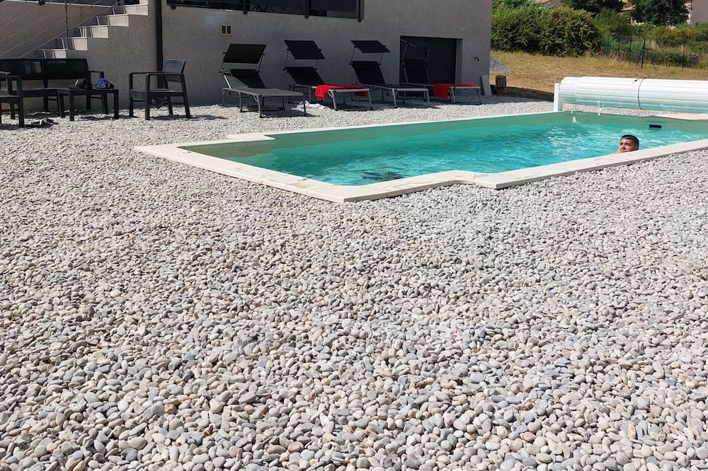 Photo of Outdoor in Saint-Paul-le-Jeune