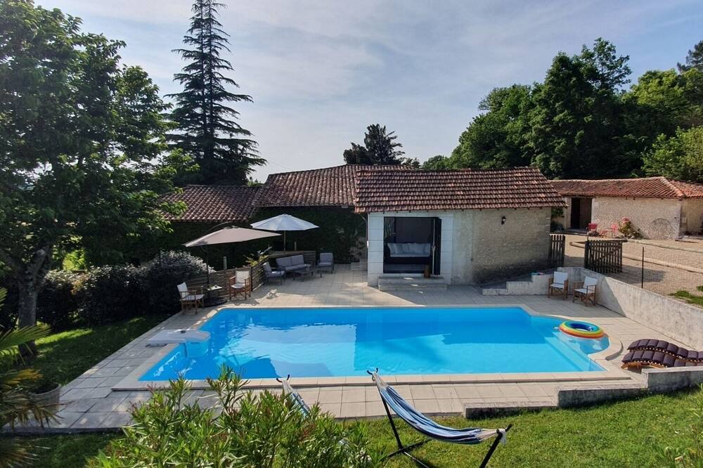 Photo of Outdoor in Poullignac