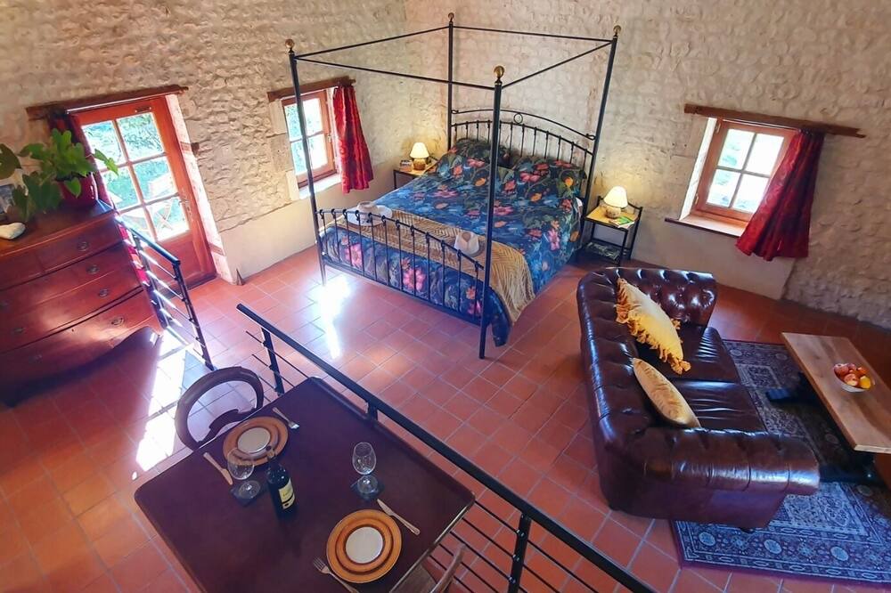 Photo of Others in Poullignac