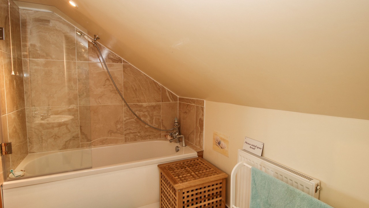 Photo of Others in Bromlow