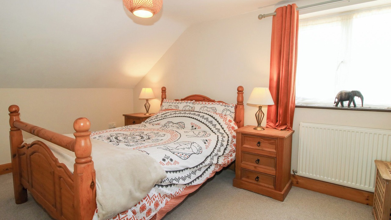 Photo of Others in Bromlow