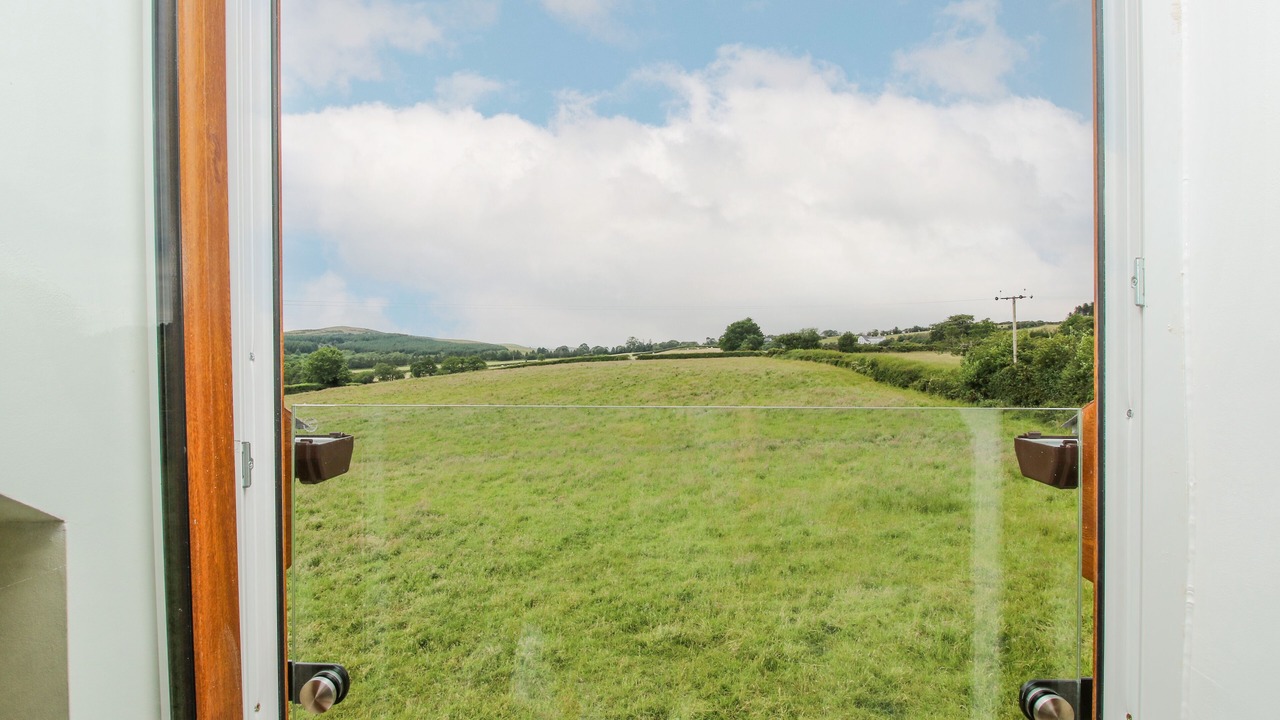 Photo of Others in Bromlow