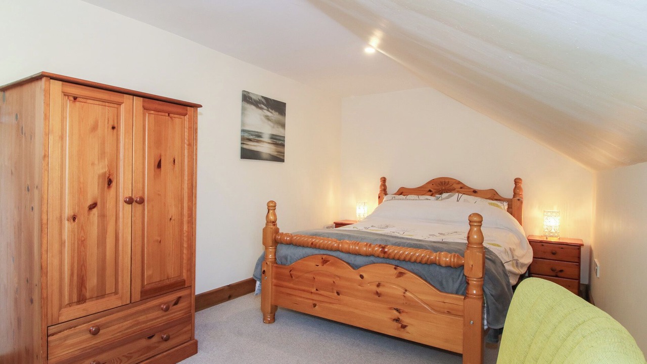 Photo of Others in Bromlow