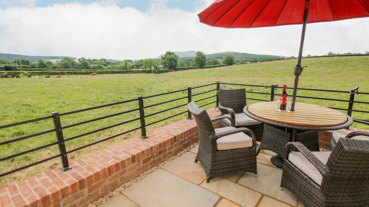 Photo of Outdoor in Bromlow