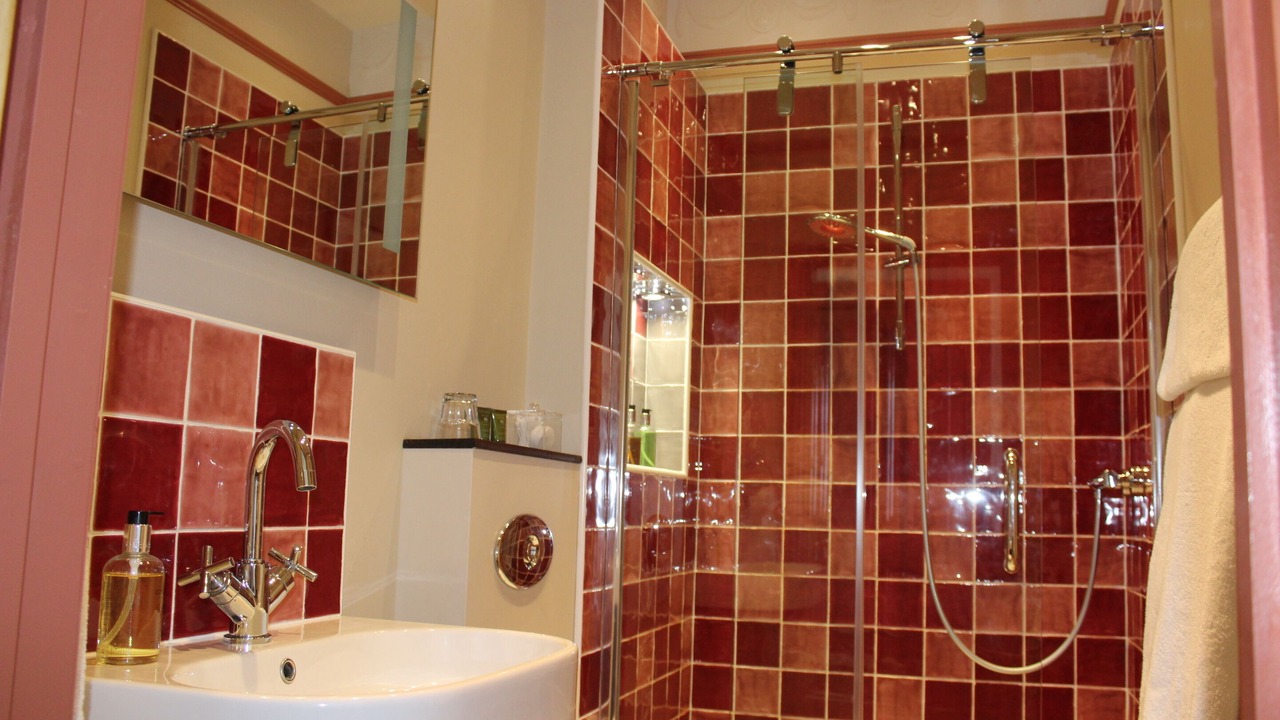 Photo of Bathroom in Lynton