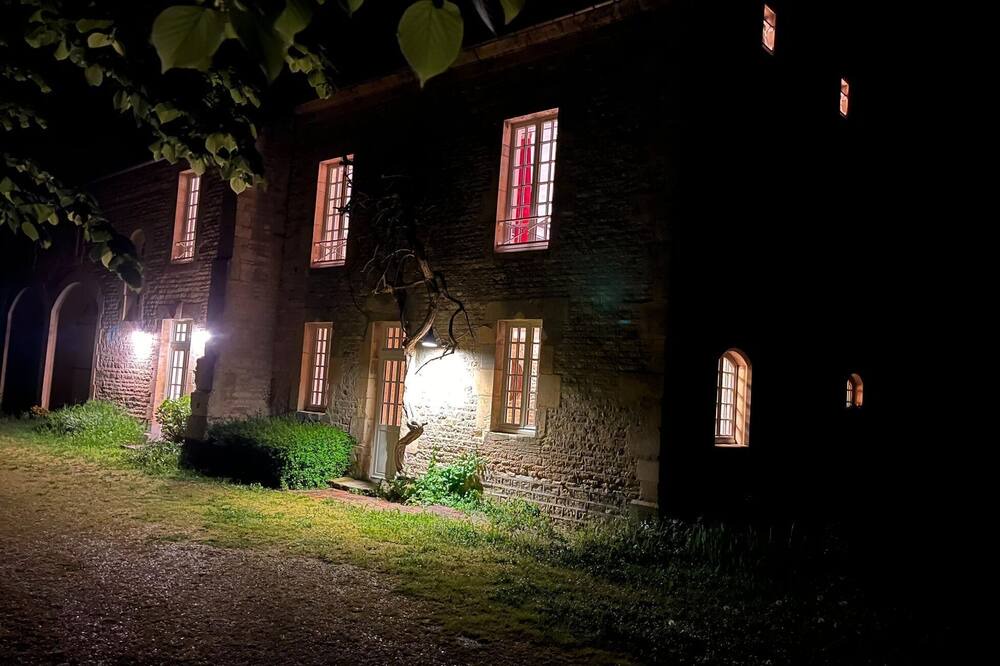 Photo of Outdoor in Audrieu