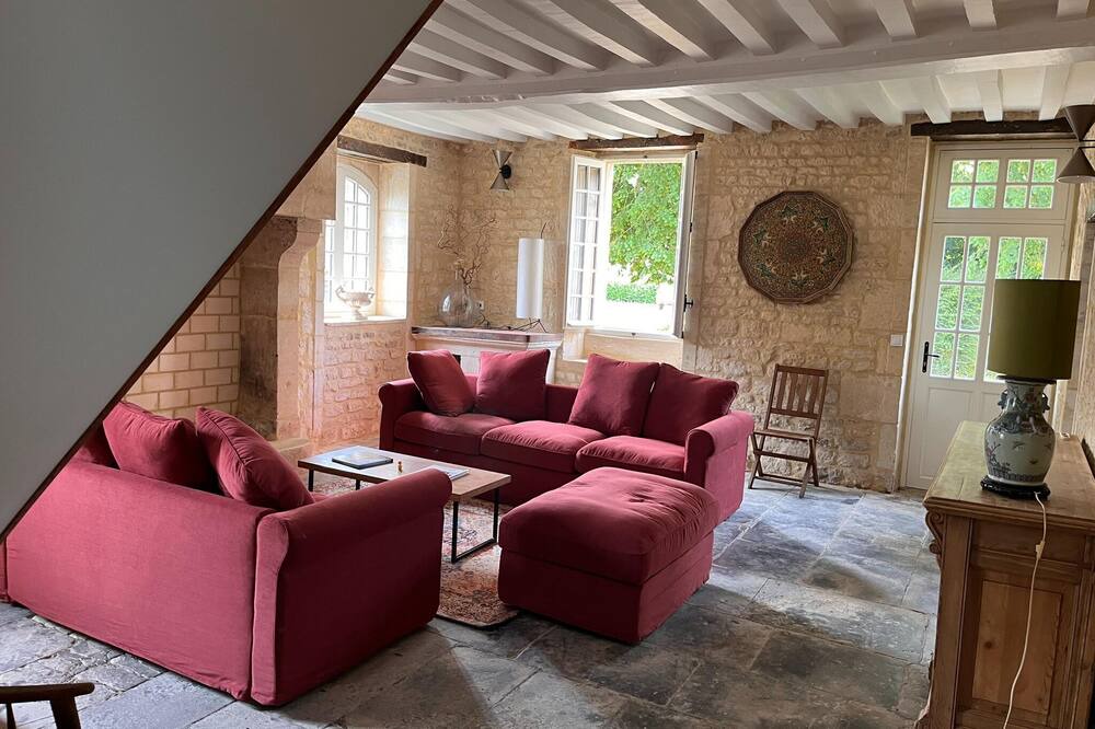 Photo of Livingroom in Audrieu