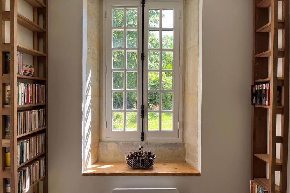Photo of Livingroom in Audrieu