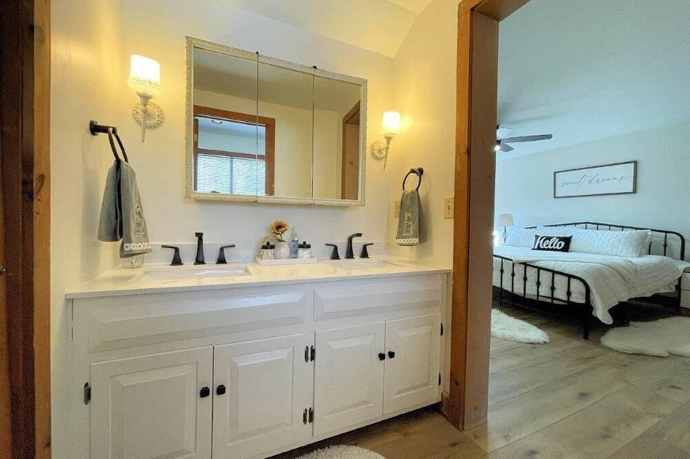 Photo of Bathroom in Bromley Mountain