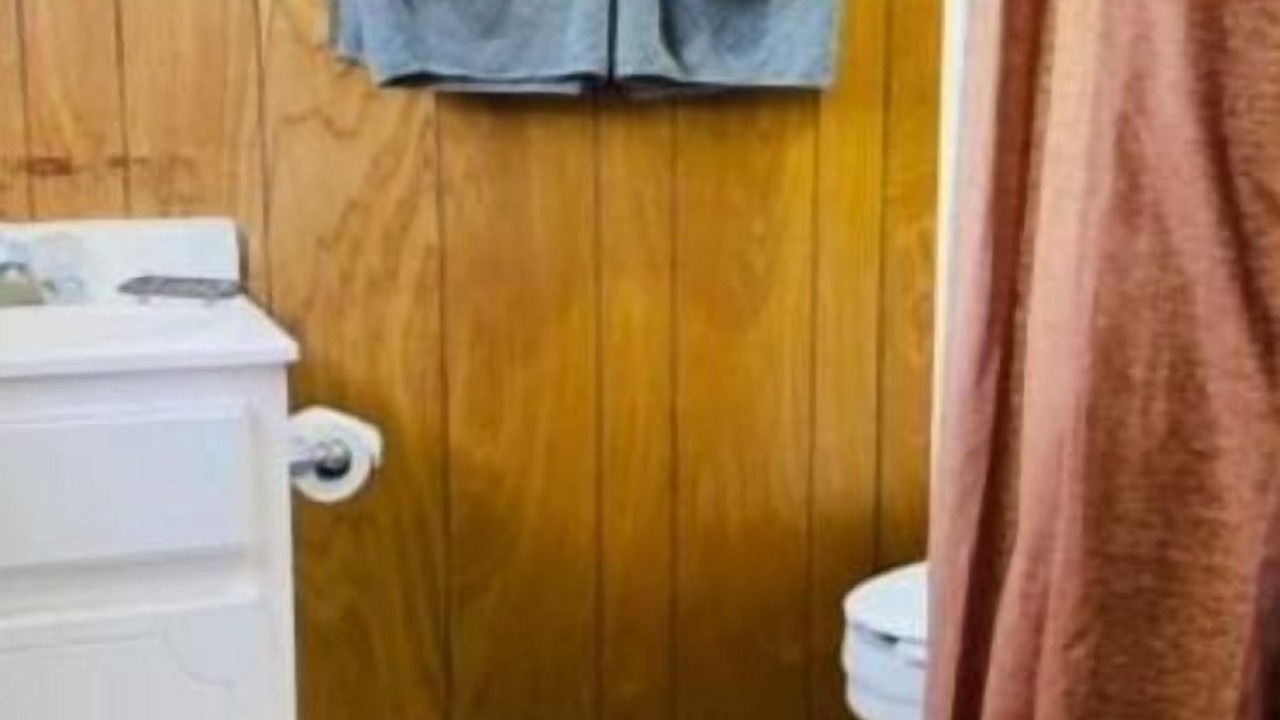 Photo of Bathroom in Wappapello
