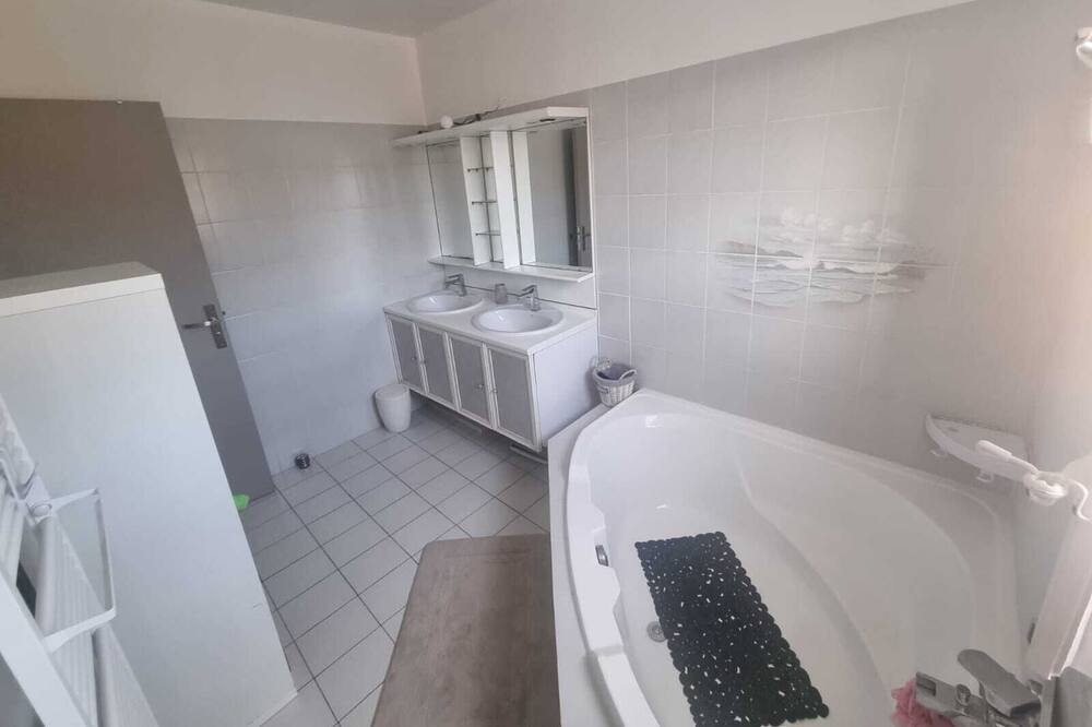 Photo of Bathroom in Le Rove