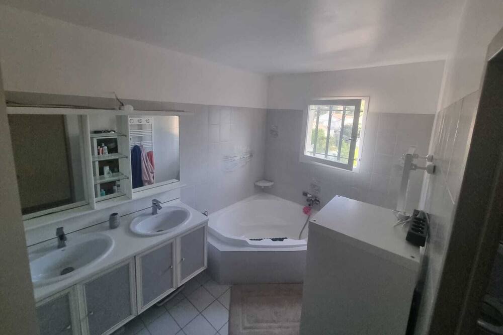 Photo of Bathroom in Le Rove