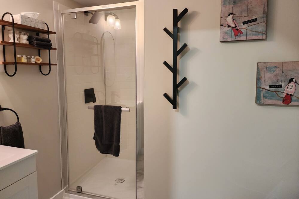 Photo of Bathroom in Chatham-Kent