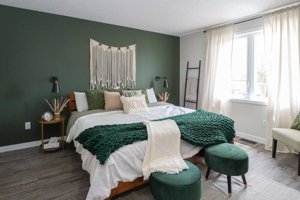 Photo of Bedroom in Chatham-Kent