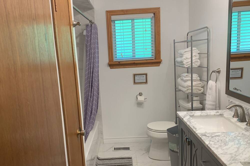 Photo of Bathroom in Lafontaine