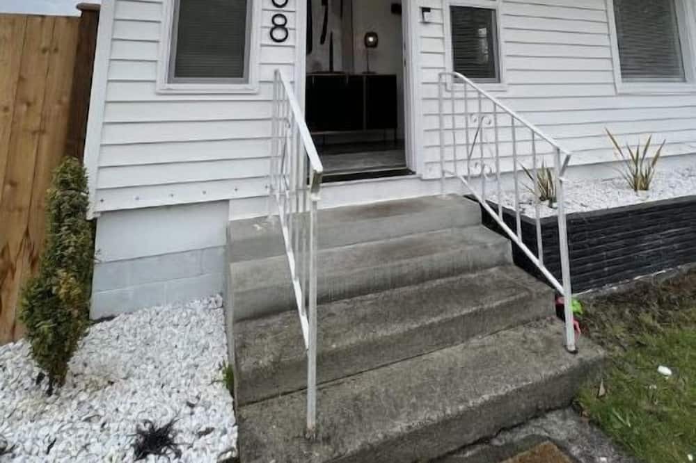 Photo of Outdoor in Dupont