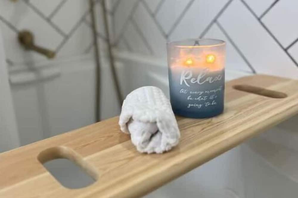 Photo of Bathroom in Dupont