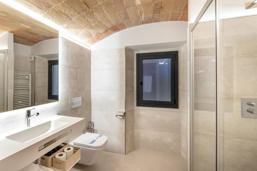 Photo of Bathroom in Figueres