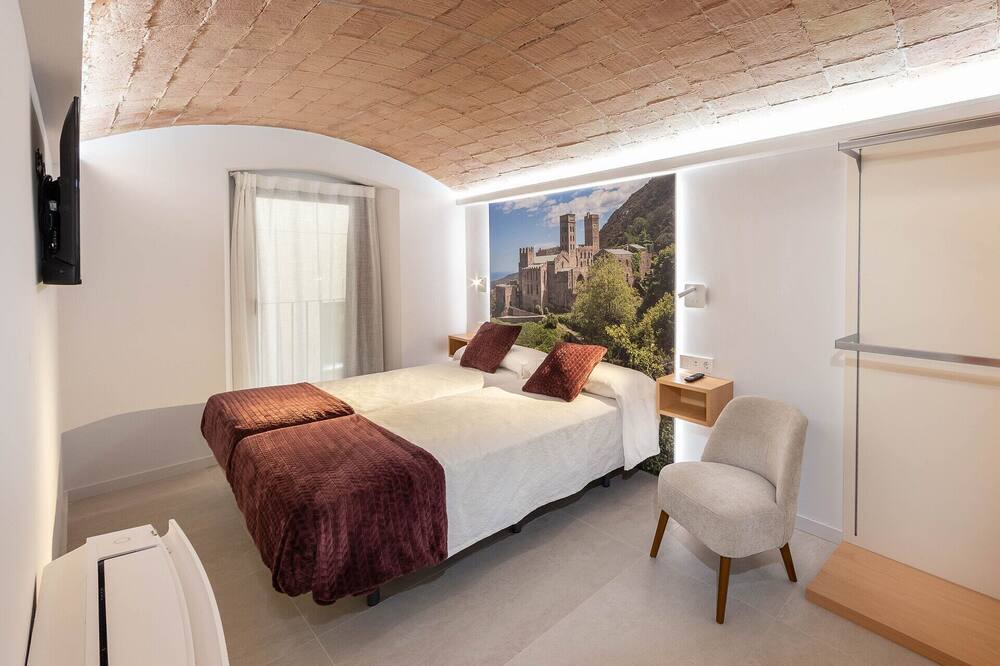 Photo of Bedroom in Figueres