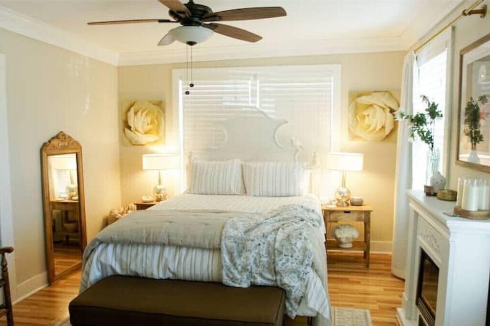 Photo of Bedroom in Stephenville