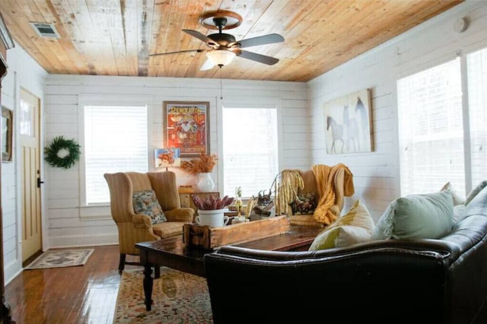 Photo of Livingroom in Stephenville