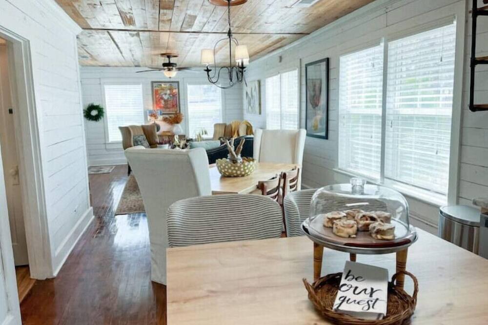 Photo of Livingroom in Stephenville