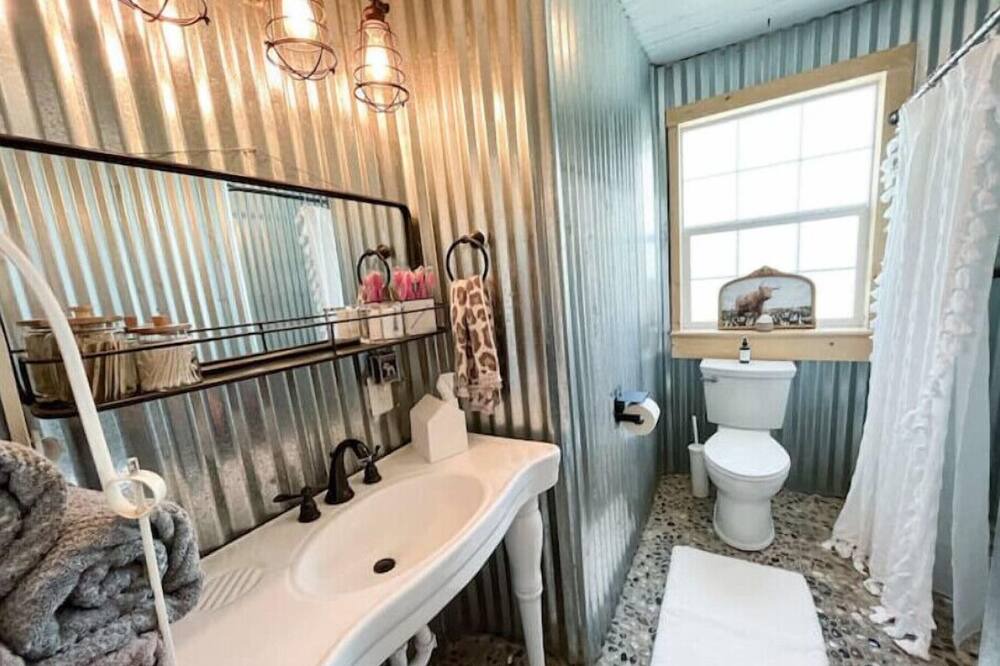 Photo of Bathroom in Stephenville
