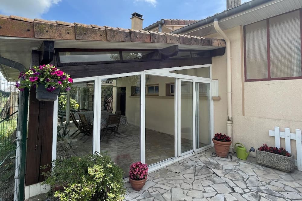 Photo of Outdoor in Bougarber