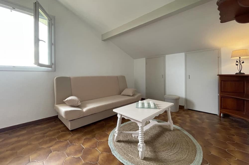 Photo of Livingroom in Bougarber