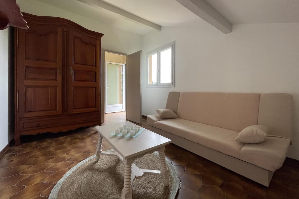 Photo of Livingroom in Bougarber