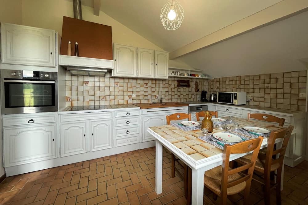 Photo of Kitchen in Bougarber