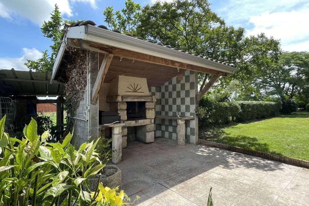 Photo of Outdoor in Bougarber